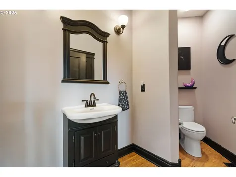 24 Empire Drive Silver Lake WA 98645