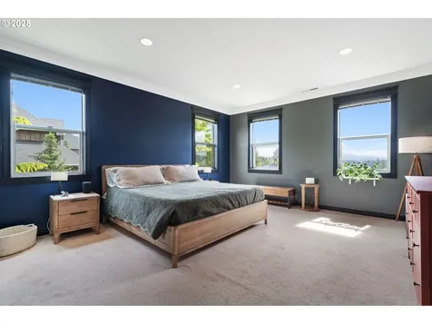 24 Empire Drive Silver Lake WA 98645