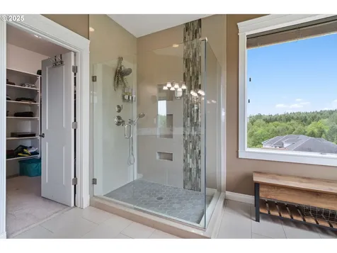 24 Empire Drive Silver Lake WA 98645