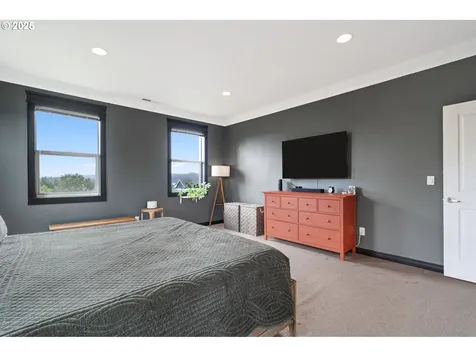 24 Empire Drive Silver Lake WA 98645