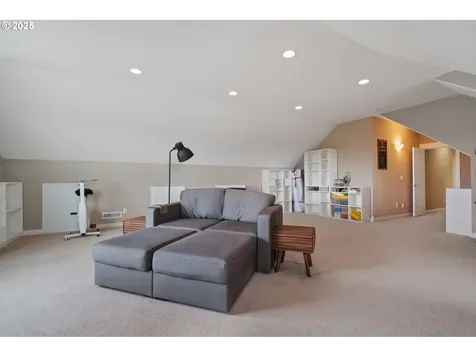 24 Empire Drive Silver Lake WA 98645