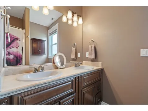 24 Empire Drive Silver Lake WA 98645