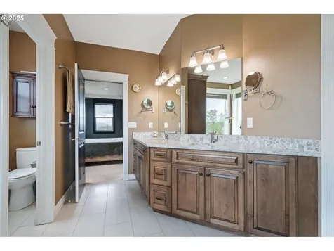 24 Empire Drive Silver Lake WA 98645