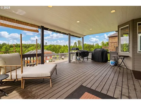 24 Empire Drive Silver Lake WA 98645