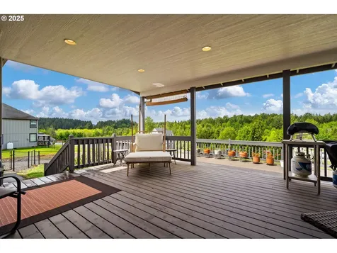 24 Empire Drive Silver Lake WA 98645