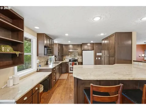 7125 Via Montemar Gladstone OR 97027