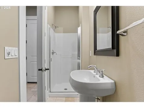 3828 NW Devoto Lane Portland OR 97229