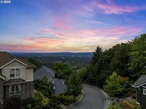 3828 NW Devoto Lane Portland OR 97229