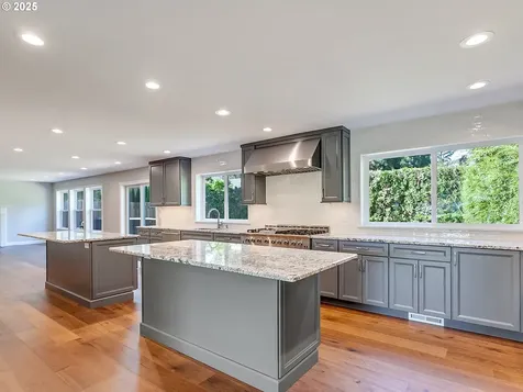 21463 SW Christensen Court Tualatin OR 97062