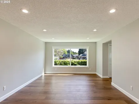 21463 SW Christensen Court Tualatin OR 97062