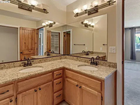 21463 SW Christensen Court Tualatin OR 97062