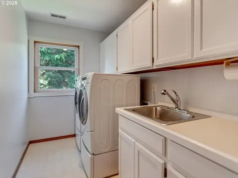 21463 SW Christensen Court Tualatin OR 97062
