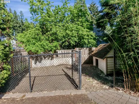 21463 SW Christensen Court Tualatin OR 97062