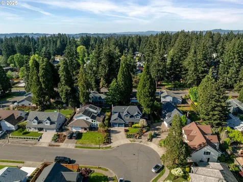 21463 SW Christensen Court Tualatin OR 97062