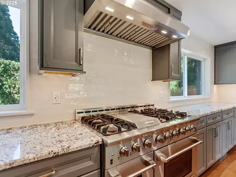 21463 SW Christensen Court Tualatin OR 97062