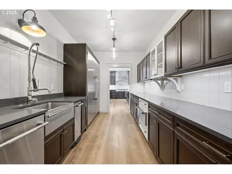 160 SE 19th Street Troutdale OR 97060
