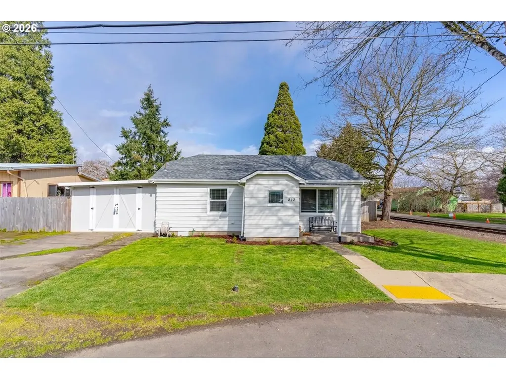 212 Picture Street Independence OR 97351