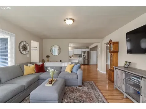 212 Picture Street Independence OR 97351