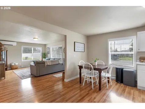 212 Picture Street Independence OR 97351