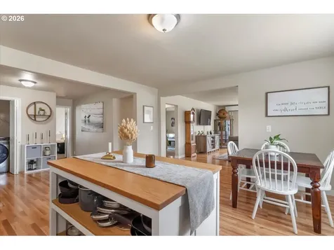 212 Picture Street Independence OR 97351