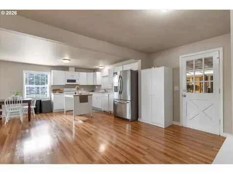 212 Picture Street Independence OR 97351