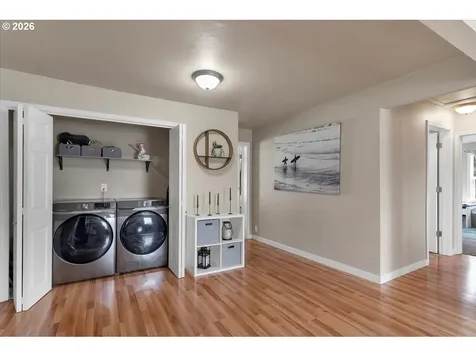 212 Picture Street Independence OR 97351