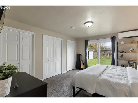 212 Picture Street Independence OR 97351