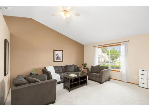 33696 SE Davona Drive Scappoose OR 97056