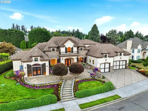5823 NW El Rey Drive Camas WA 98607