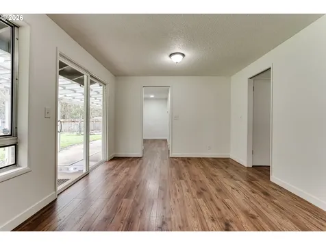 38730 Natures Garden Street Springfield OR 97478