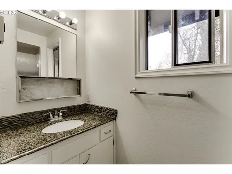 38730 Natures Garden Street Springfield OR 97478