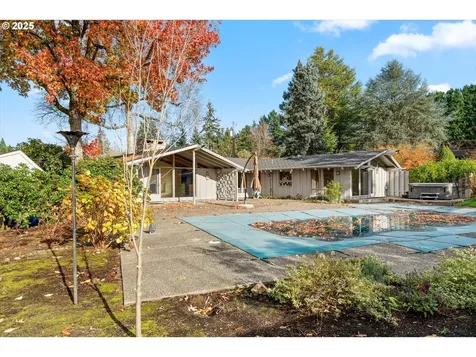 5455 SW 87th Avenue Portland OR 97225