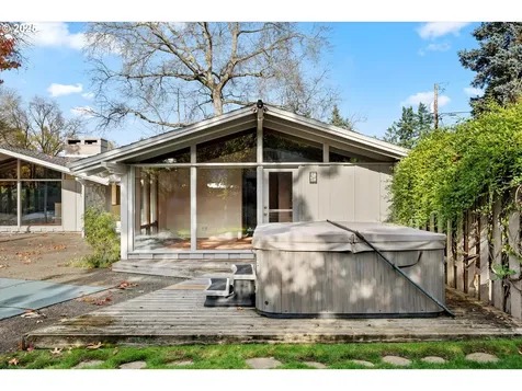 5455 SW 87th Avenue Portland OR 97225