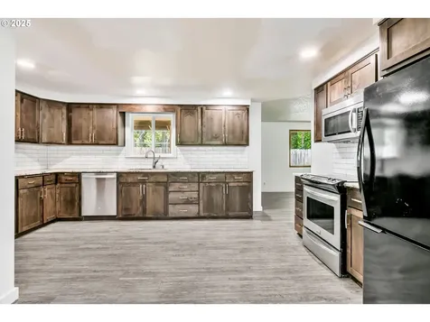 26019 Marina Road Veneta OR 97487