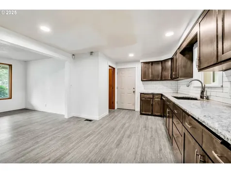 26019 Marina Road Veneta OR 97487