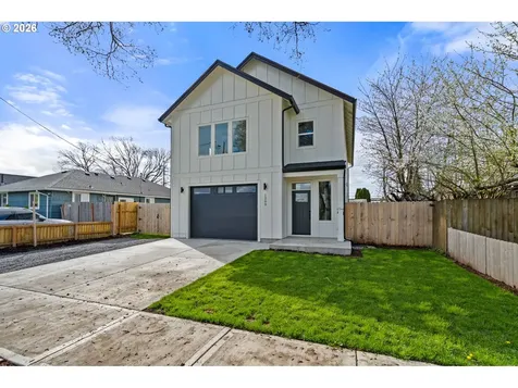 1209 S 6th Avenue Kelso WA 98626