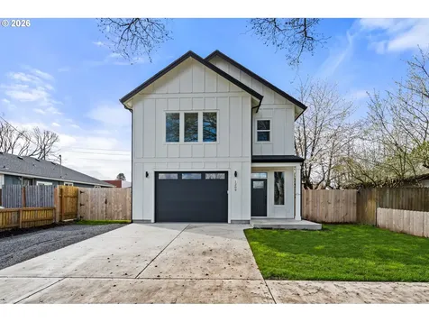 1209 S 6th Avenue Kelso WA 98626