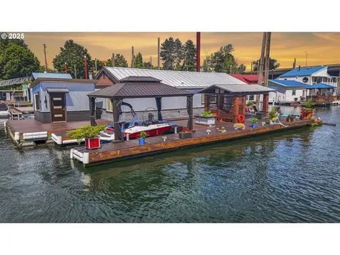 1645 N Jantzen Avenue Portland OR 97217