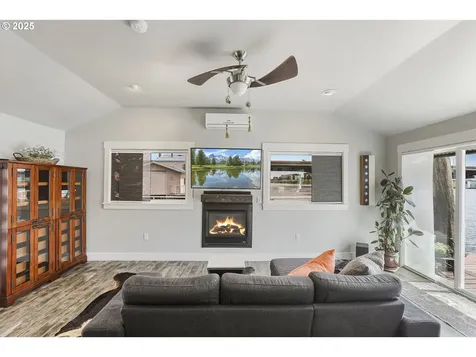 1645 N Jantzen Avenue Portland OR 97217
