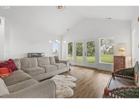 21080 NE Ribbon Ridge Road Newberg OR 97132