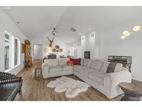 21080 NE Ribbon Ridge Road Newberg OR 97132