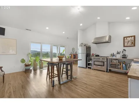 21080 NE Ribbon Ridge Road Newberg OR 97132
