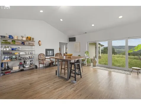 21080 NE Ribbon Ridge Road Newberg OR 97132