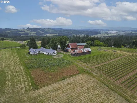 21080 NE Ribbon Ridge Road Newberg OR 97132
