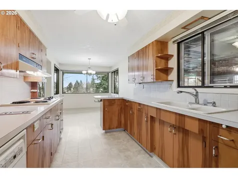 1010 NE 65th Street Vancouver WA 98665