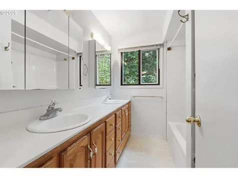 1010 NE 65th Street Vancouver WA 98665