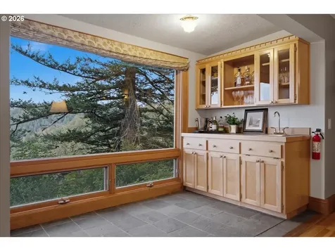 41225 E Larch Mountain Road Corbett OR 97019