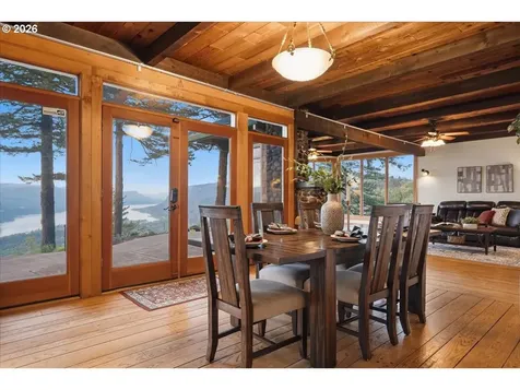 41225 E Larch Mountain Road Corbett OR 97019