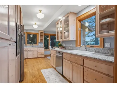 41225 E Larch Mountain Road Corbett OR 97019