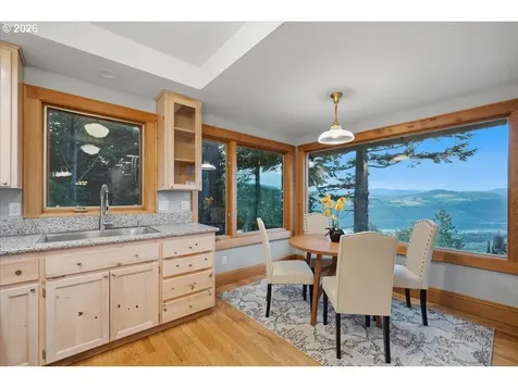 41225 E Larch Mountain Road Corbett OR 97019